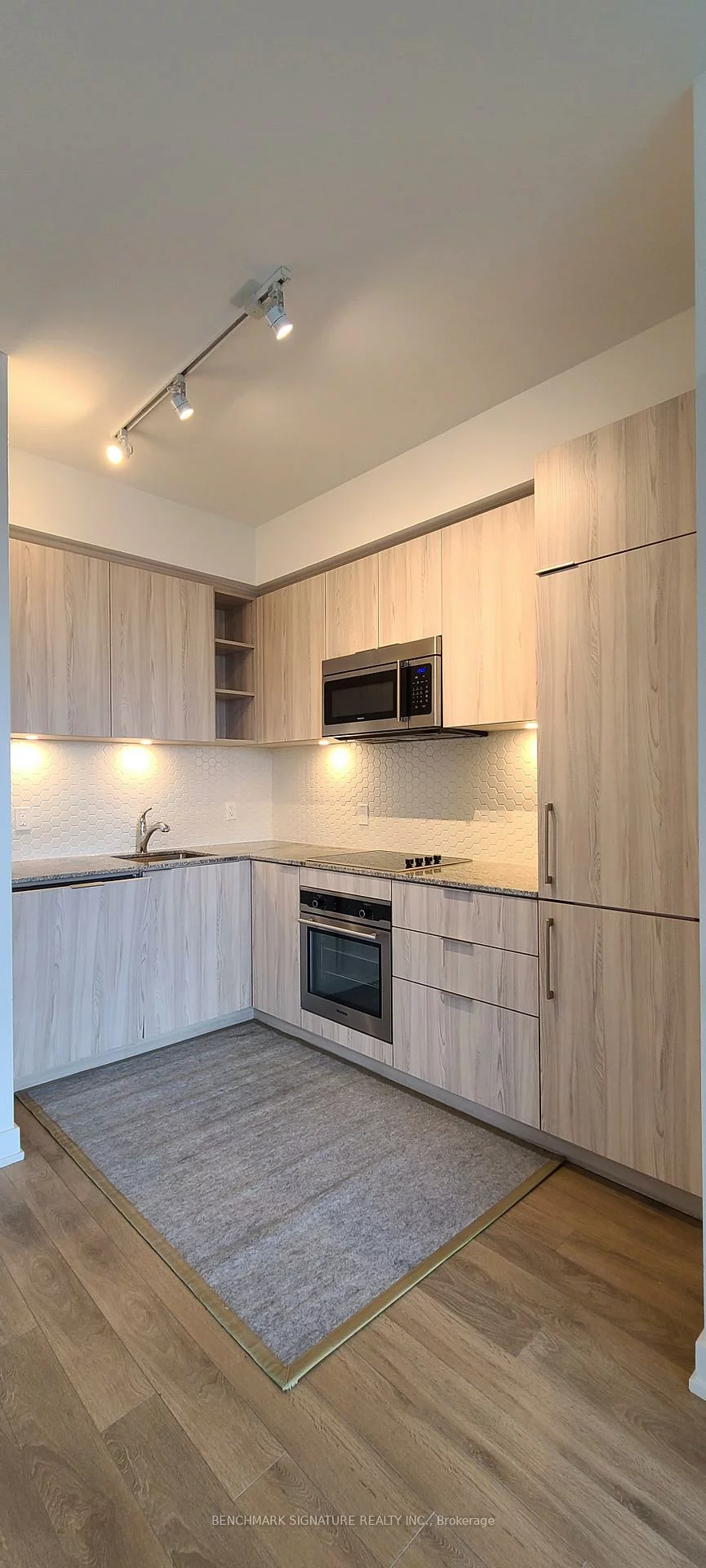 50, Ordnance, Niagara, Toronto