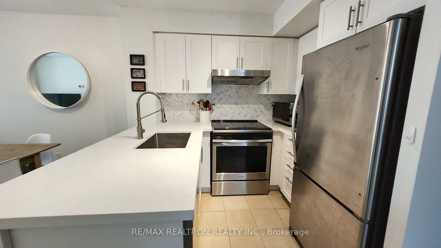 230, King, Moss Park, Toronto
