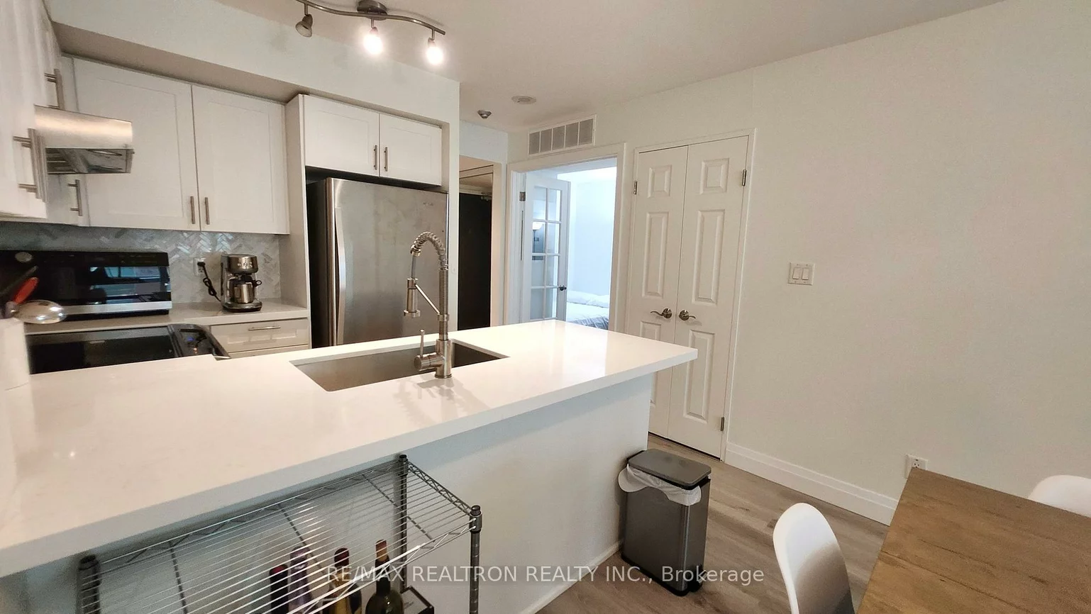 230, King, Moss Park, Toronto