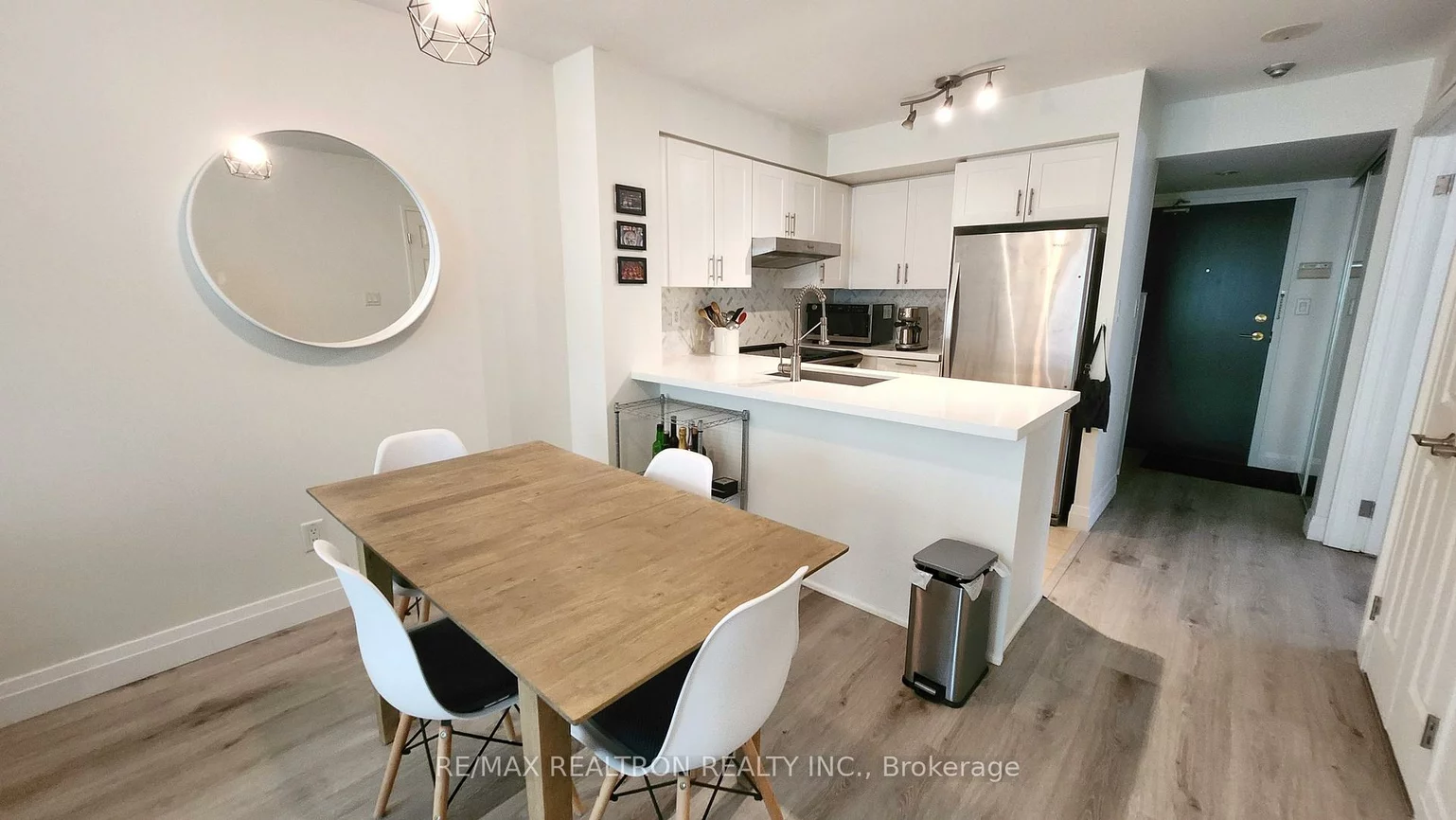 230, King, Moss Park, Toronto