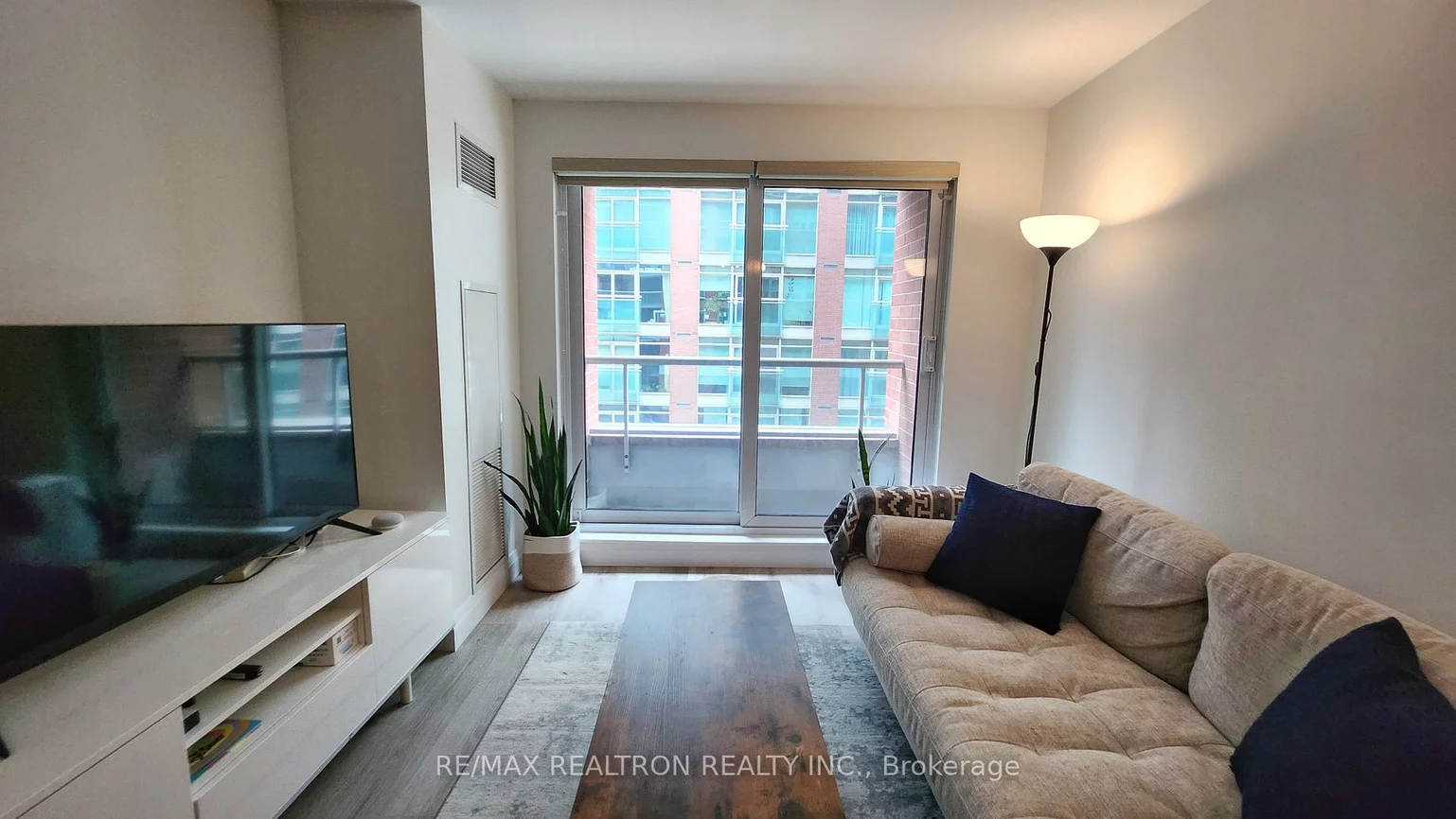230, King, Moss Park, Toronto