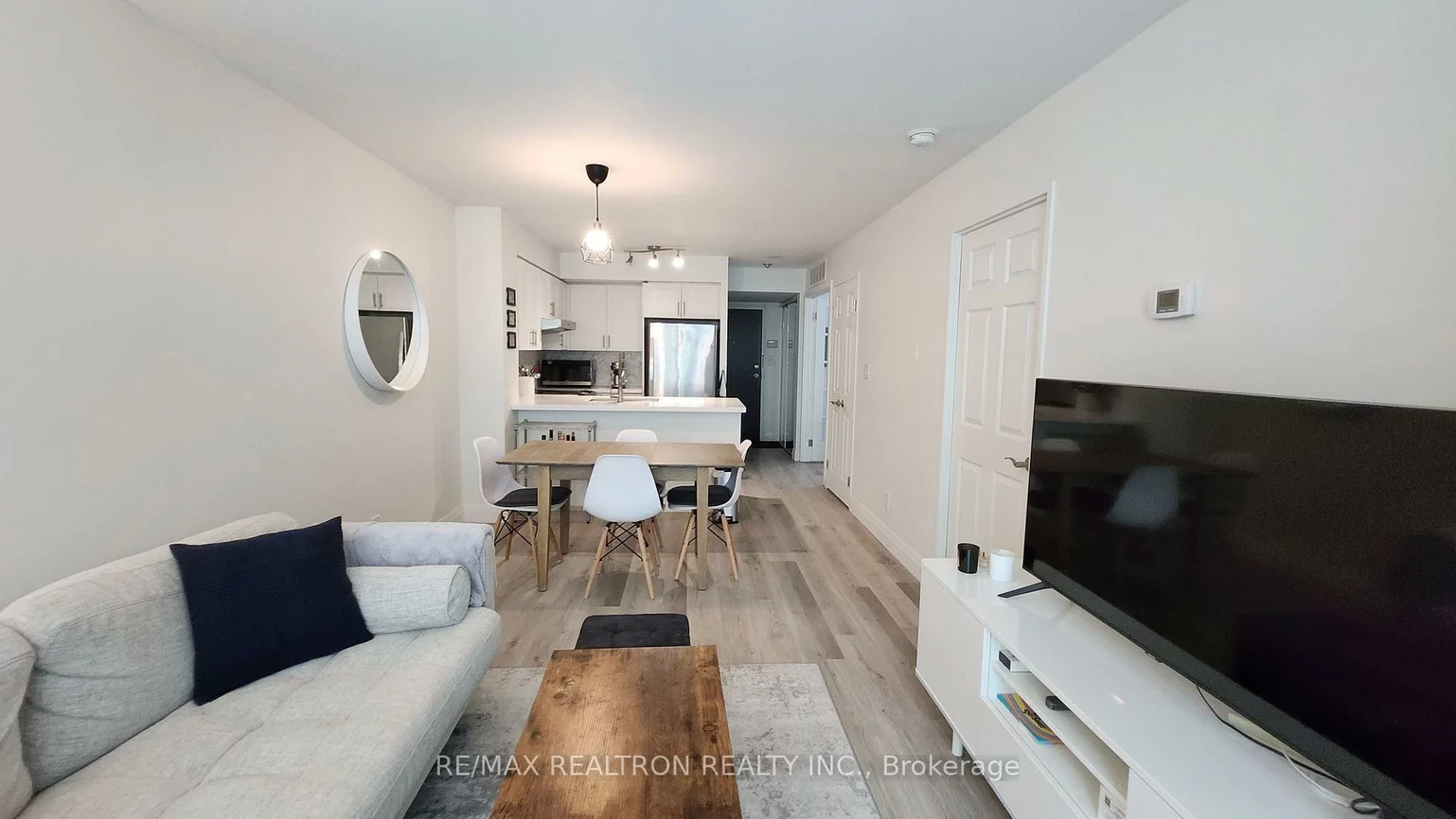 230, King, Moss Park, Toronto