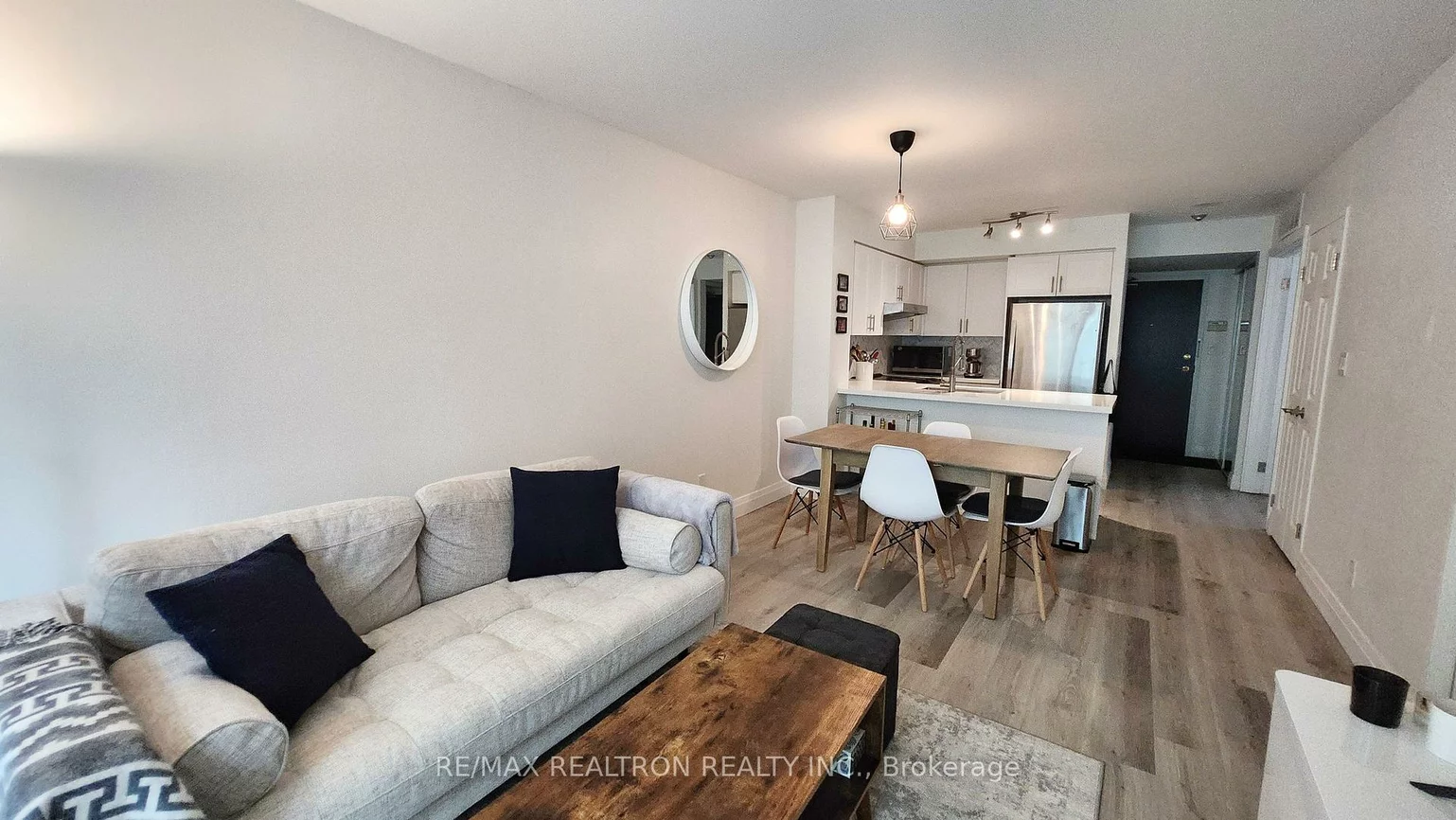 230, King, Moss Park, Toronto