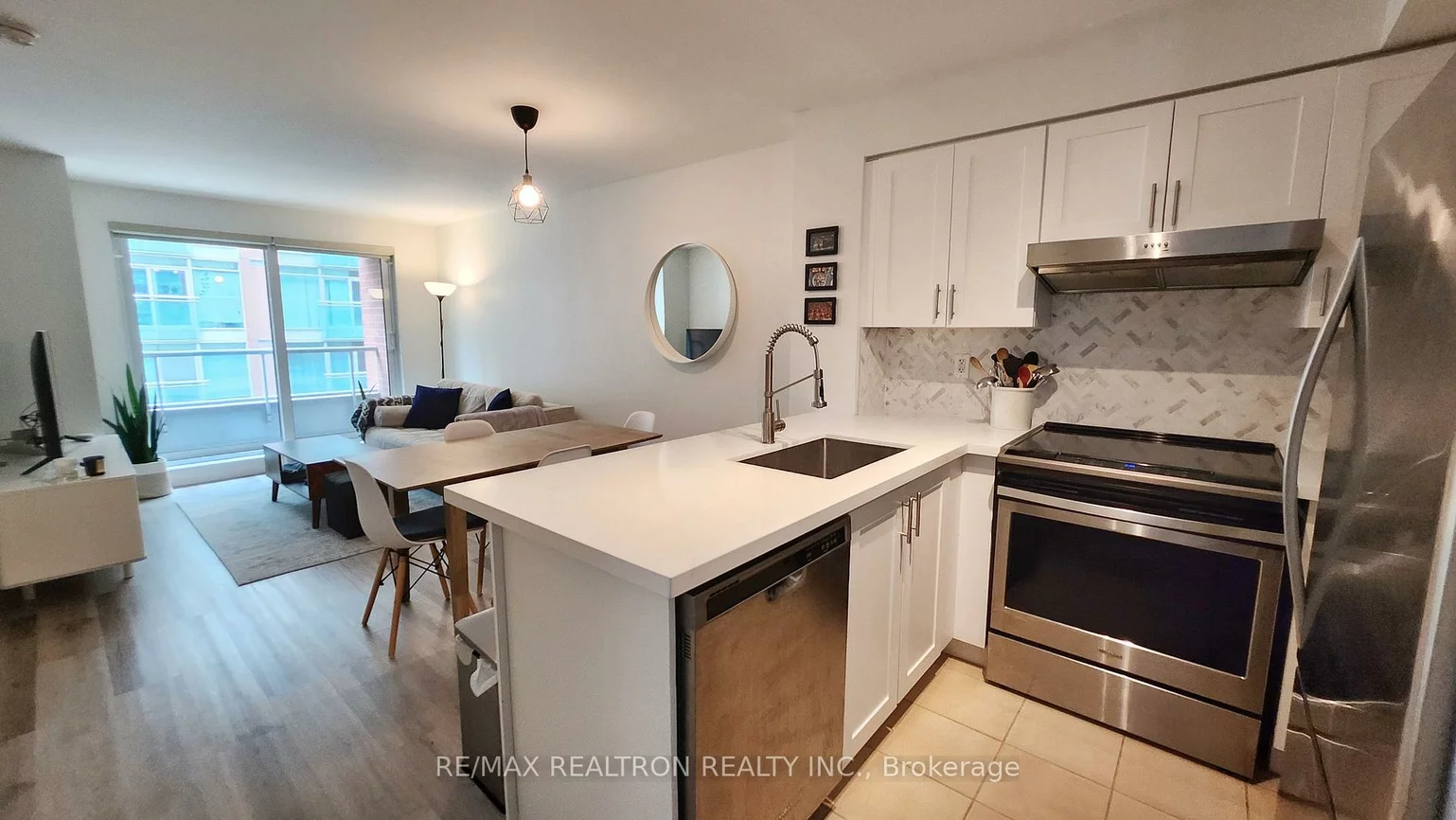 230, King, Moss Park, Toronto
