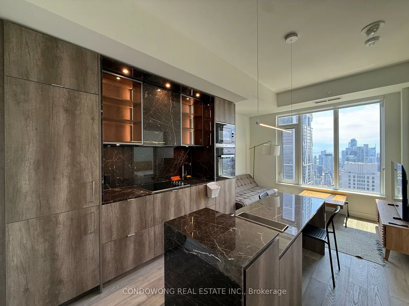 11, Yorkville, Annex, Toronto