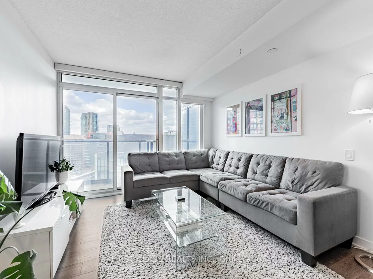 80, Queens Wharf, Waterfront Communities C1, Toronto