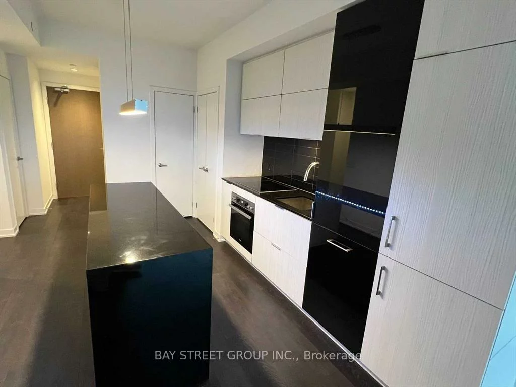 20, richardson, Waterfront Communities C8, Toronto