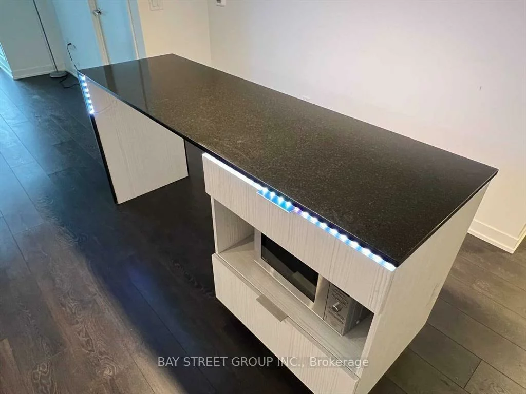 20, richardson, Waterfront Communities C8, Toronto