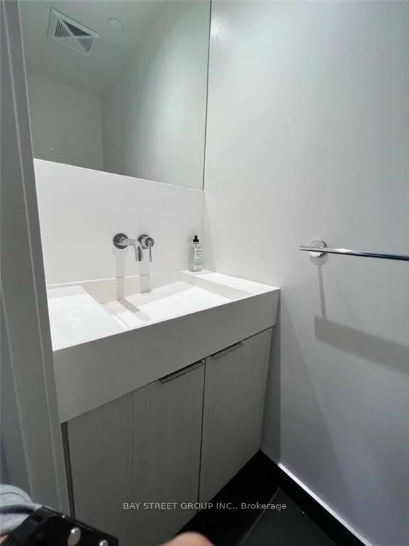 20, richardson, Waterfront Communities C8, Toronto