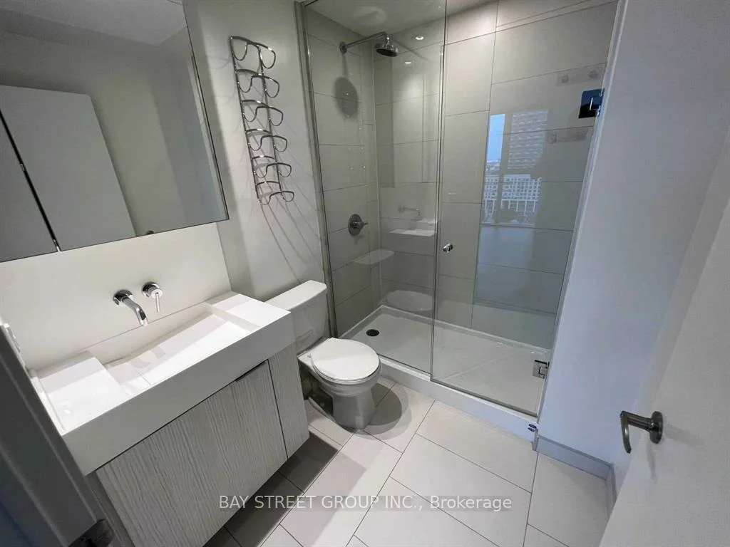 20, richardson, Waterfront Communities C8, Toronto