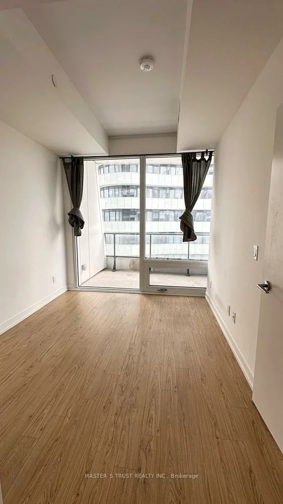 85, Wood, Church-Yonge Corridor, Toronto