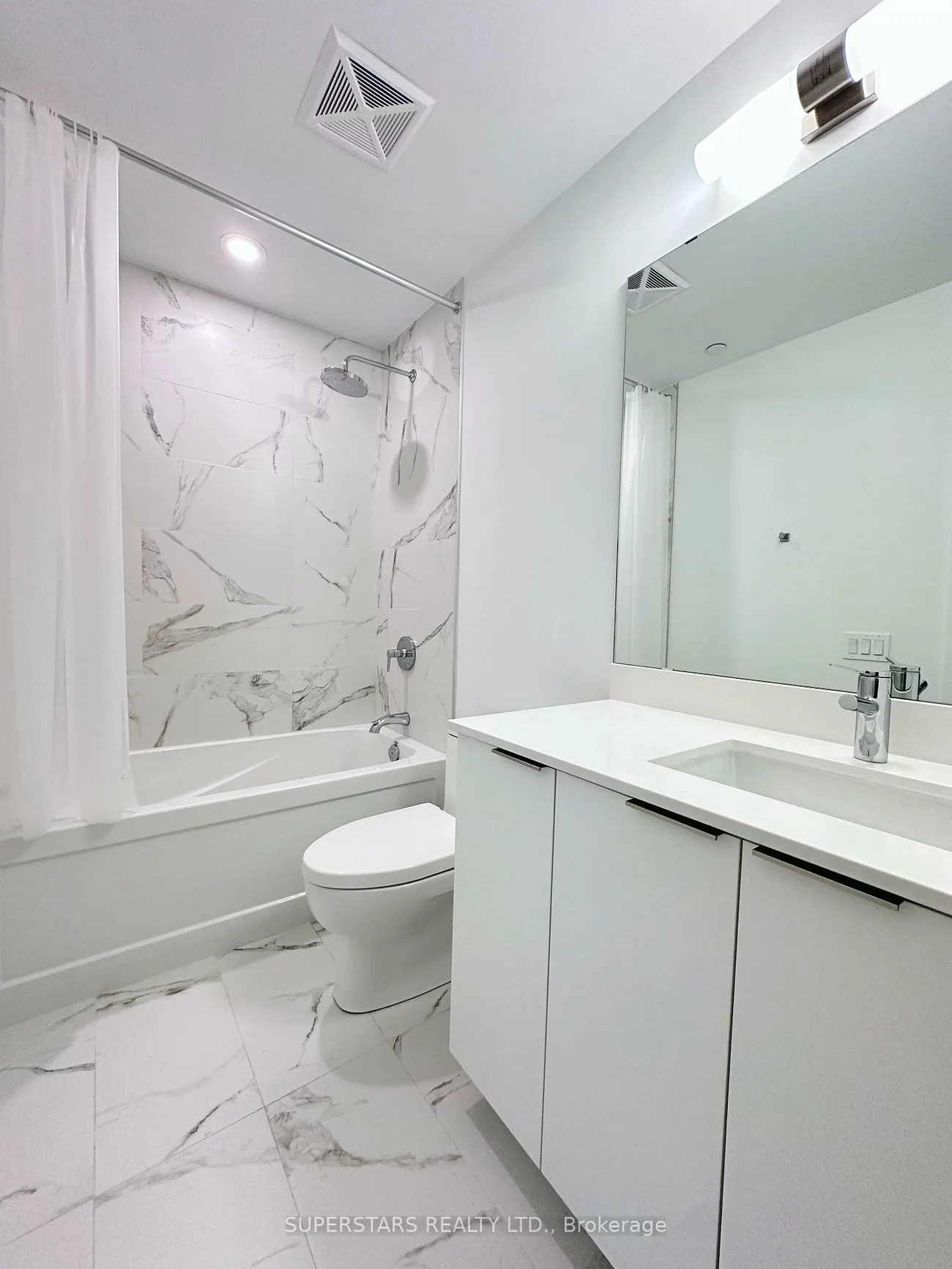 7, Golden Lion, Newtonbrook East, Toronto