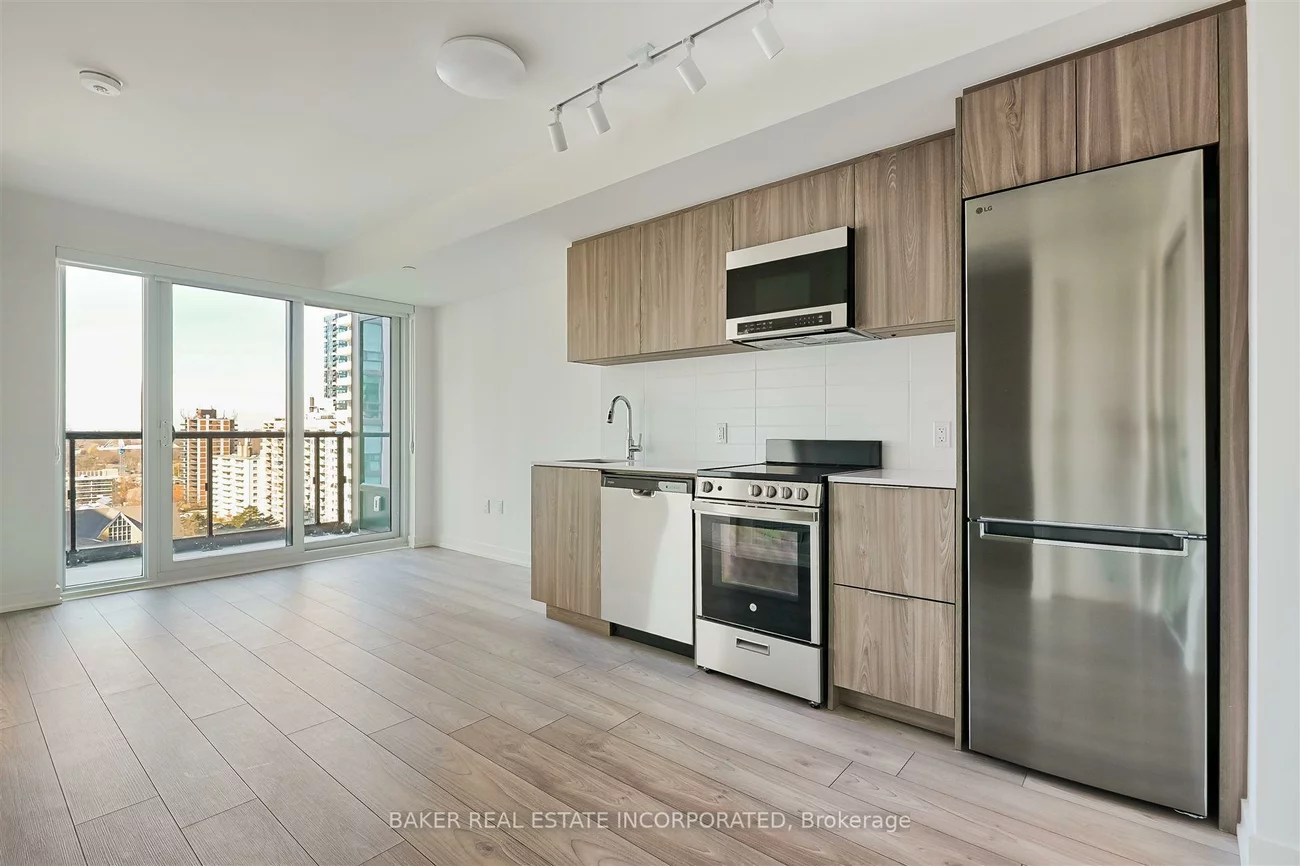 223, Redpath, Mount Pleasant West, Toronto