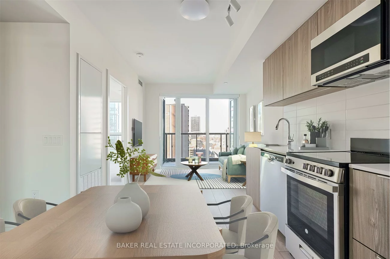 223, Redpath, Mount Pleasant West, Toronto