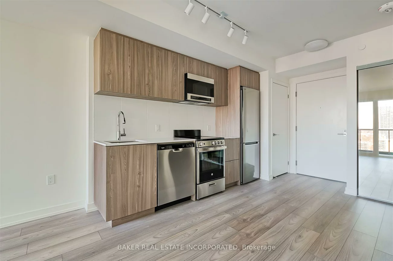 223, Redpath, Mount Pleasant West, Toronto