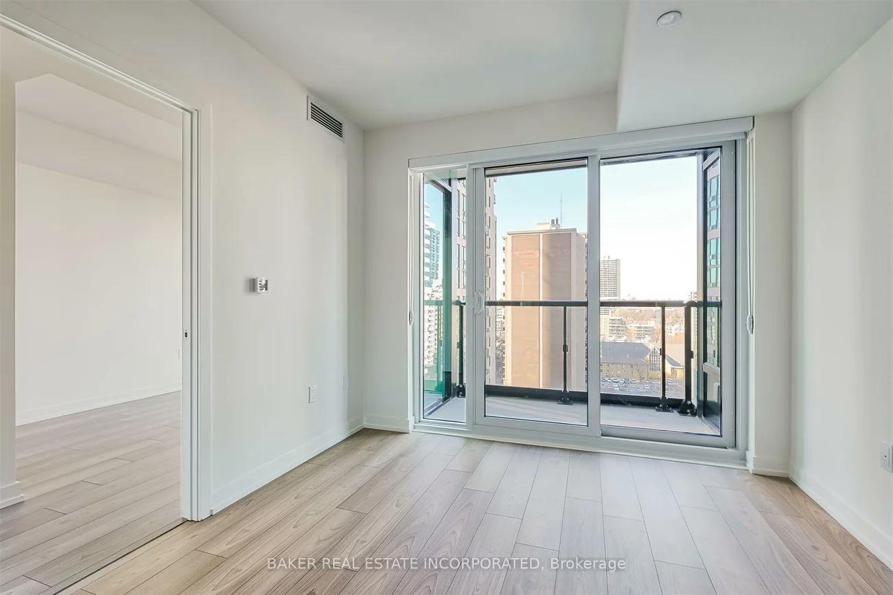 223, Redpath, Mount Pleasant West, Toronto