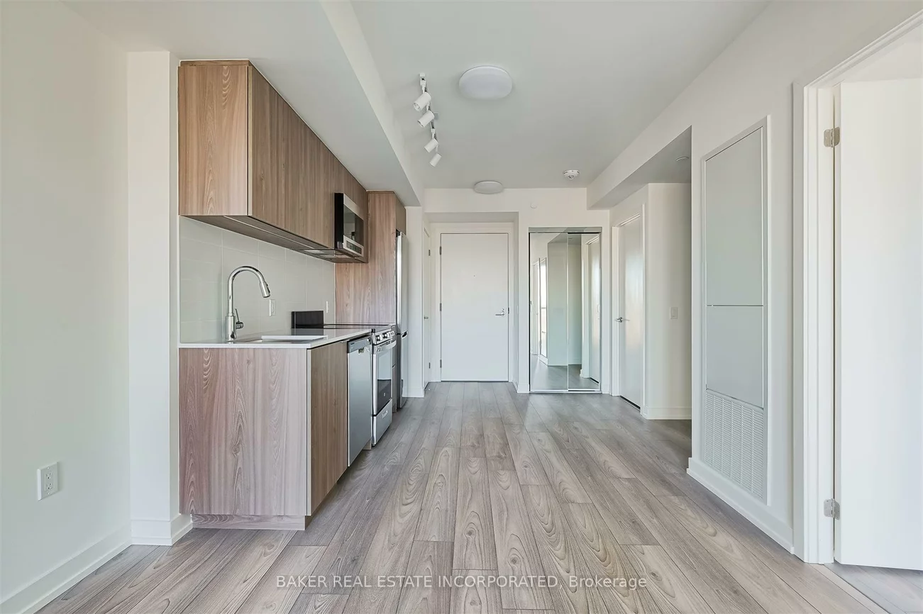223, Redpath, Mount Pleasant West, Toronto