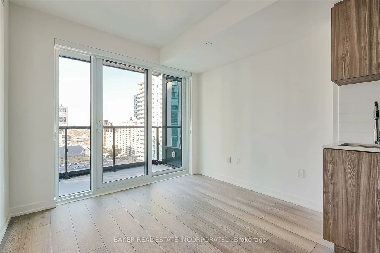 223, Redpath, Mount Pleasant West, Toronto