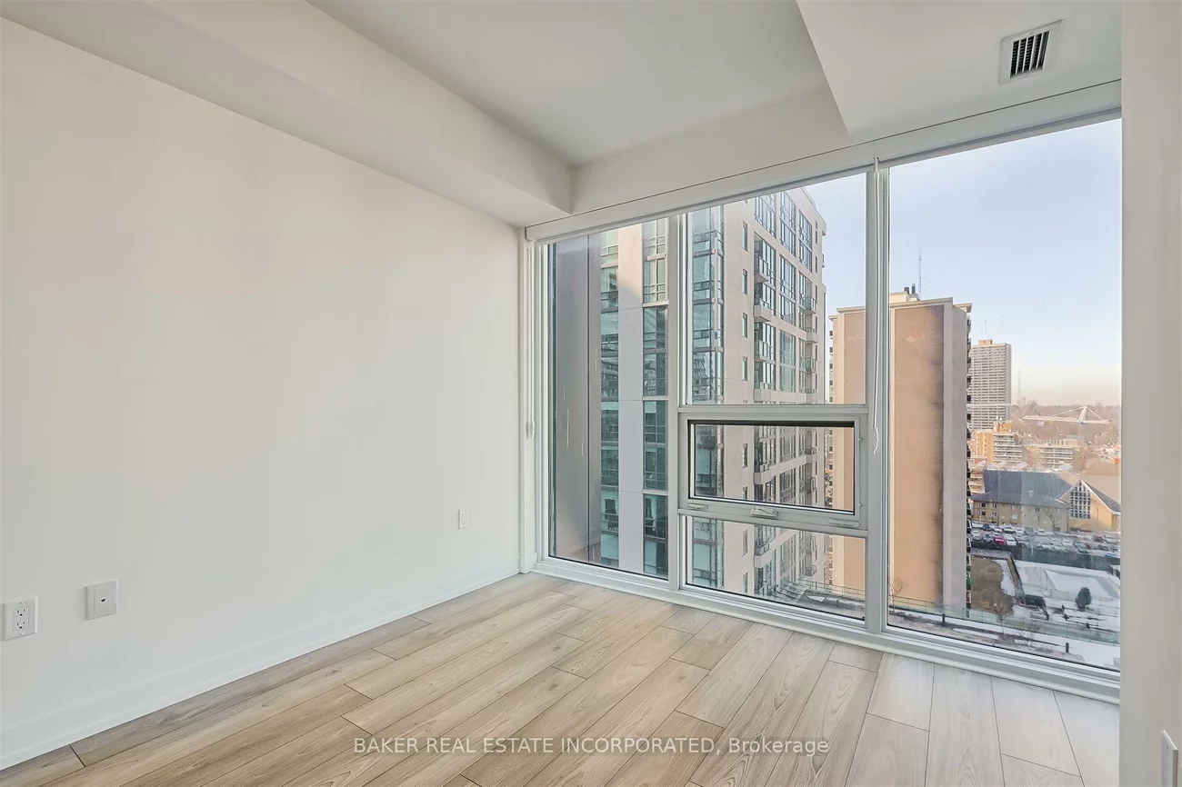 223, Redpath, Mount Pleasant West, Toronto