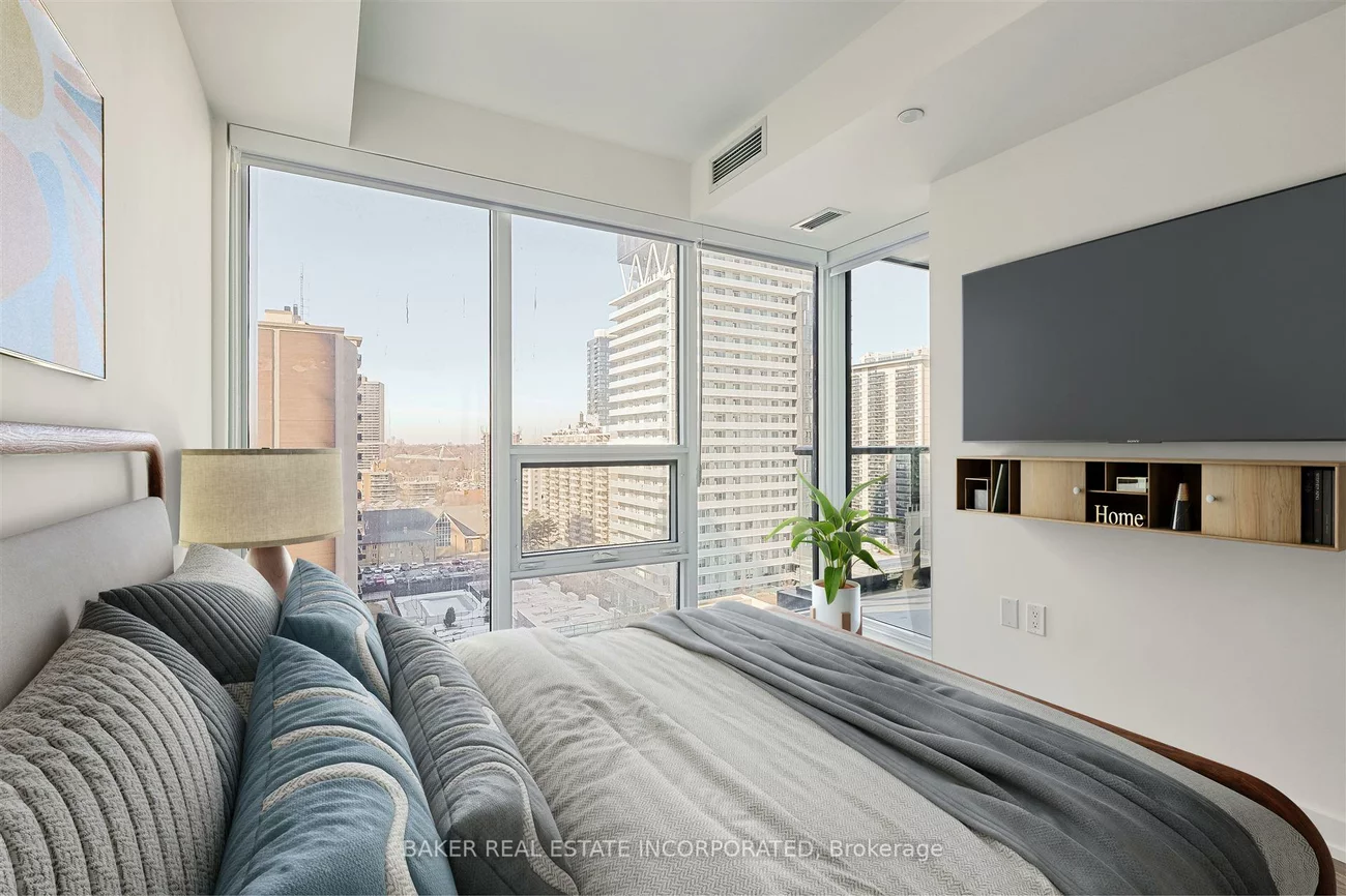 223, Redpath, Mount Pleasant West, Toronto