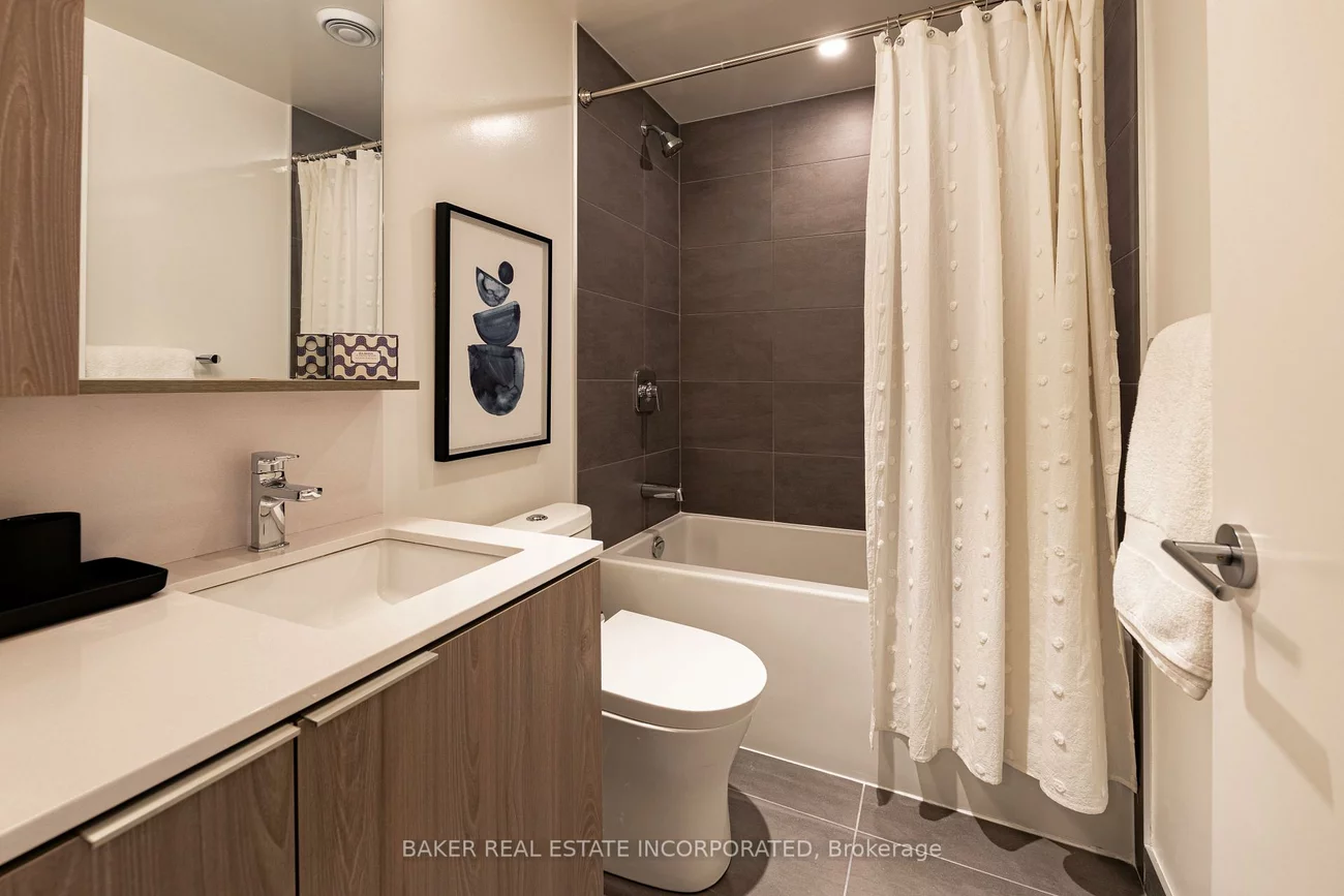 223, Redpath, Mount Pleasant West, Toronto