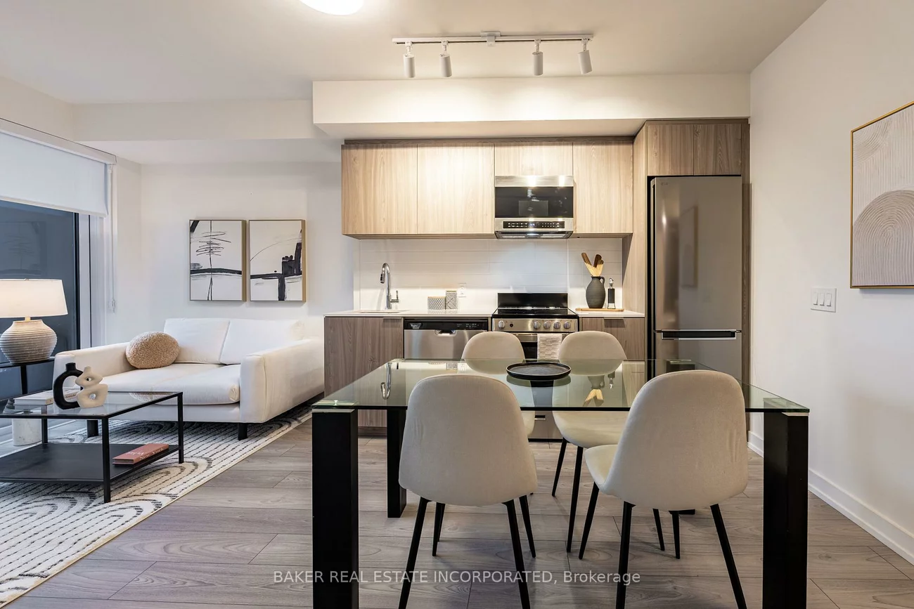 223, Redpath, Mount Pleasant West, Toronto