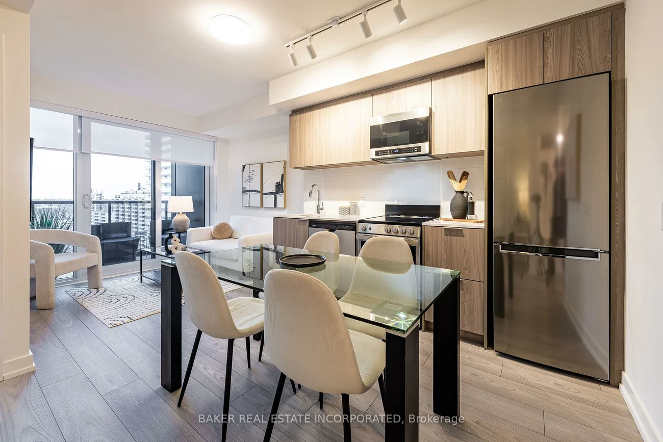 223, Redpath, Mount Pleasant West, Toronto