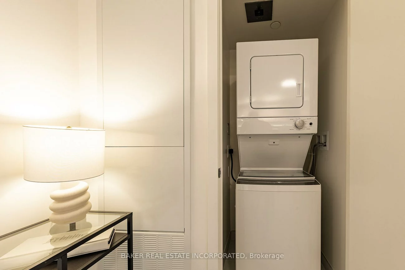 223, Redpath, Mount Pleasant West, Toronto