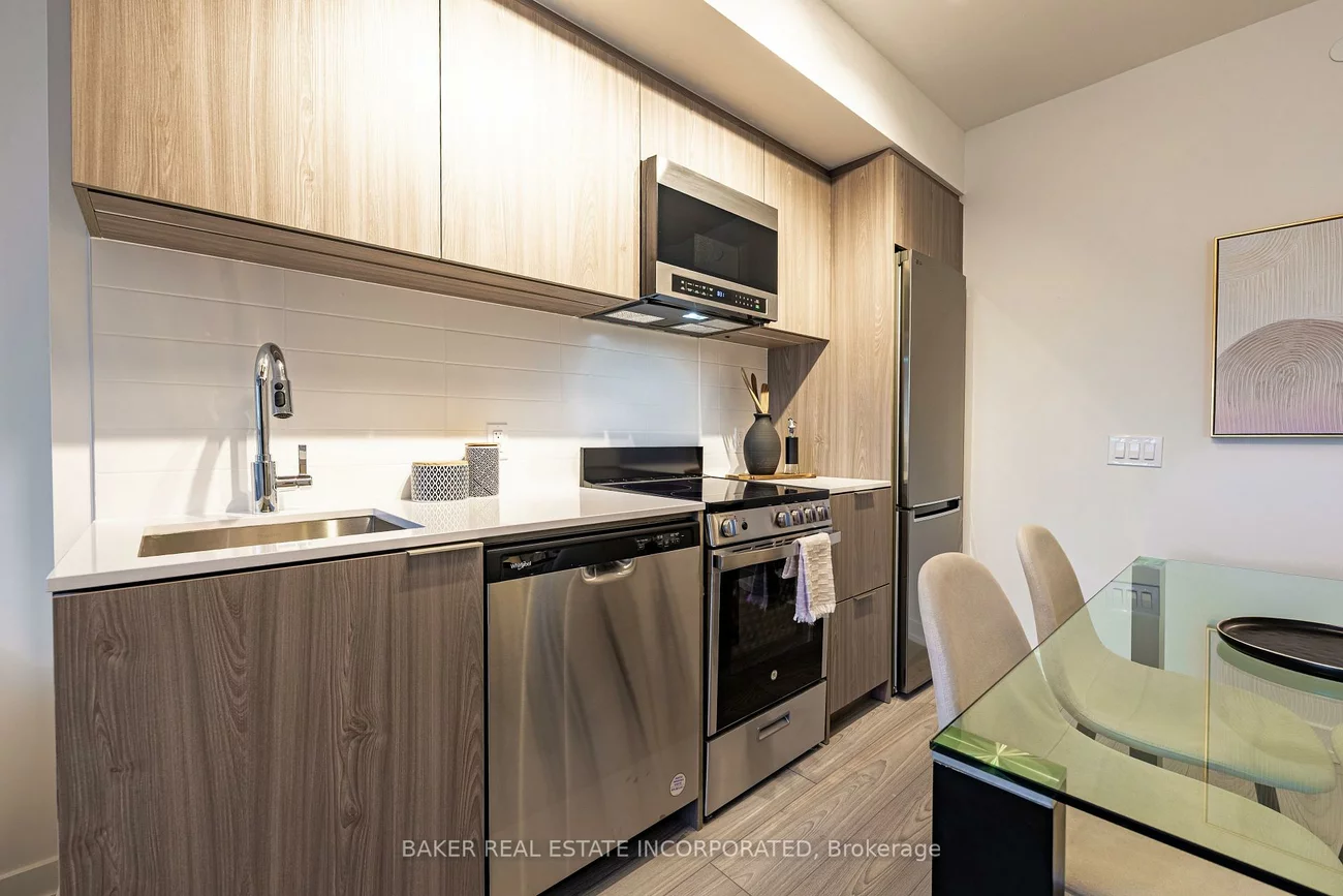 223, Redpath, Mount Pleasant West, Toronto