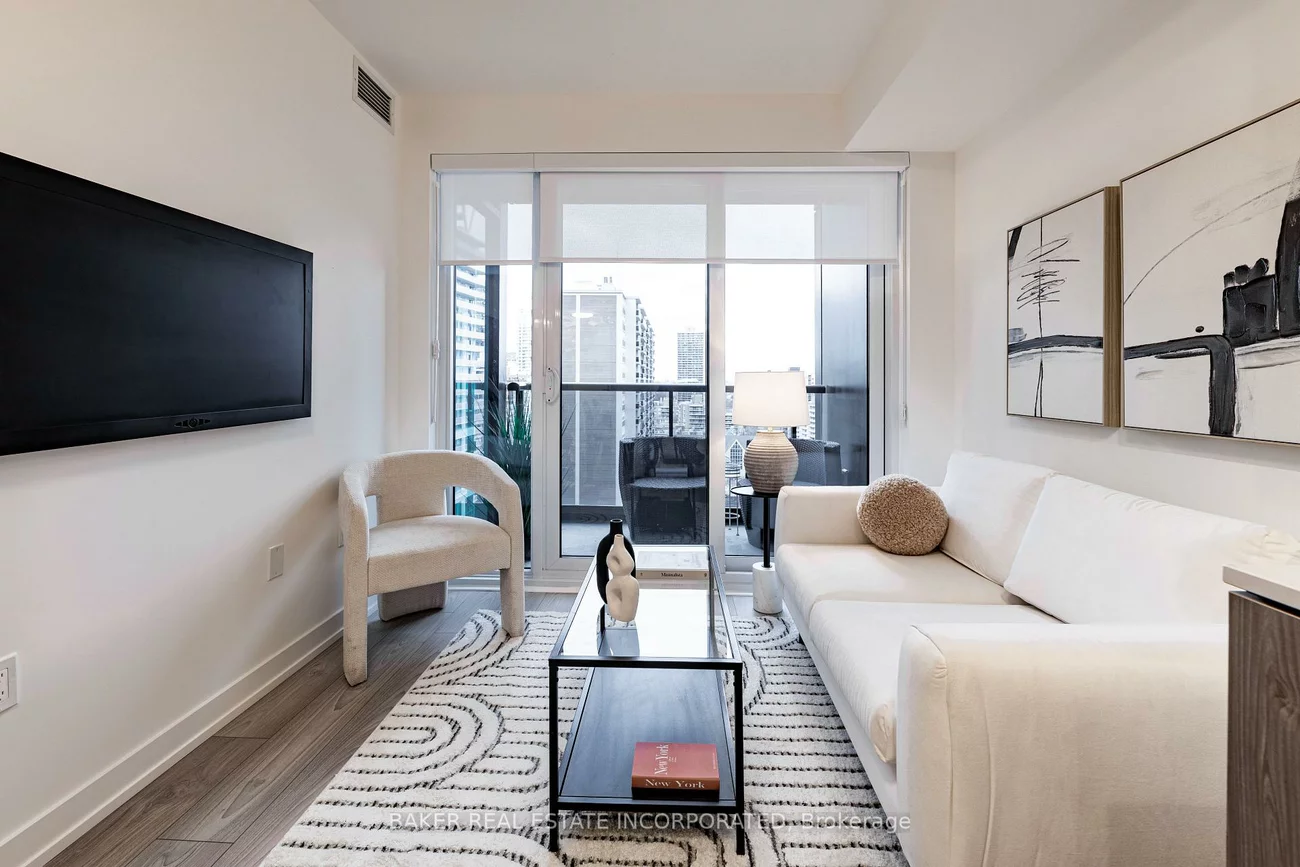 223, Redpath, Mount Pleasant West, Toronto