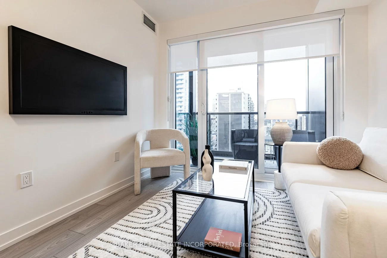 223, Redpath, Mount Pleasant West, Toronto