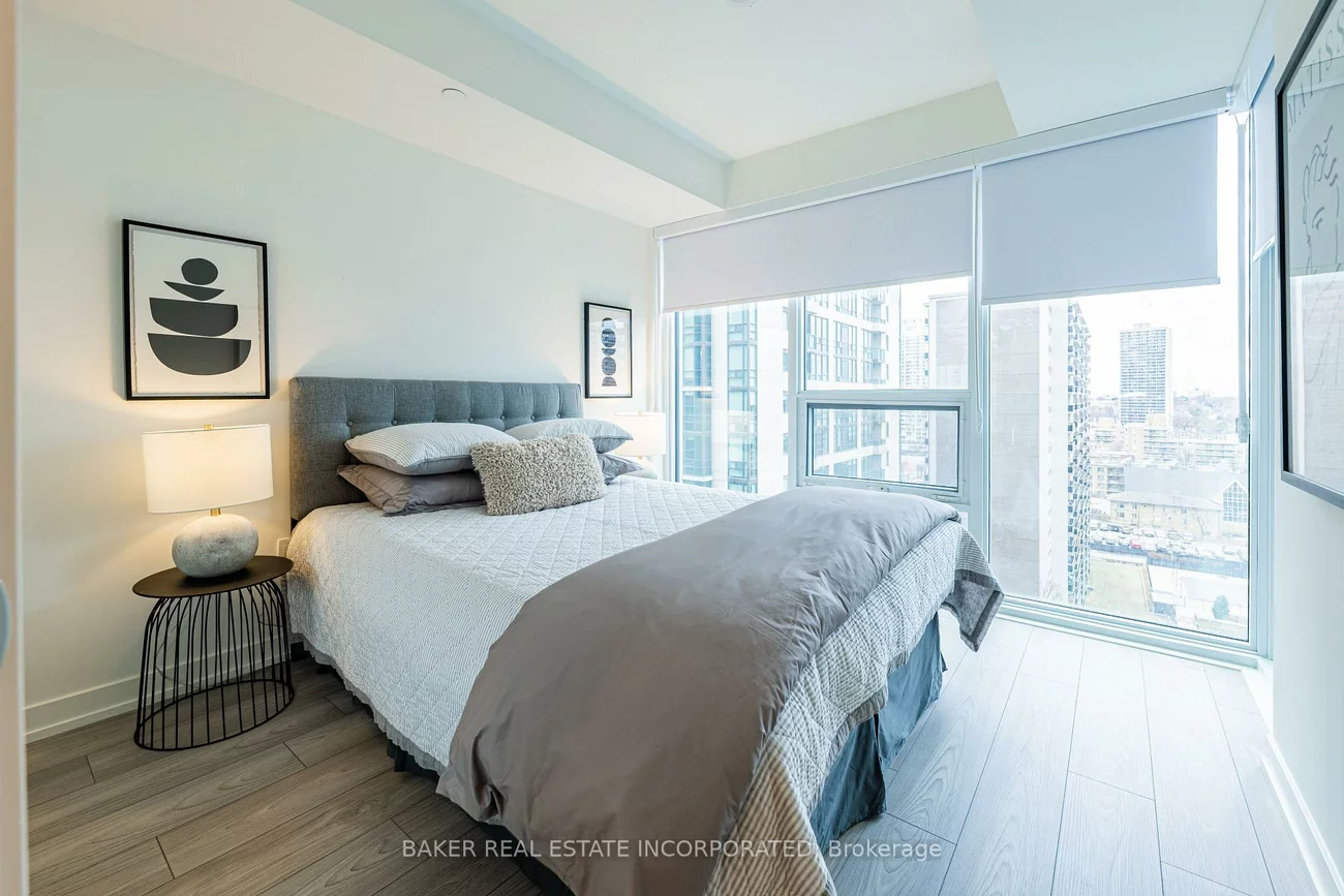 223, Redpath, Mount Pleasant West, Toronto