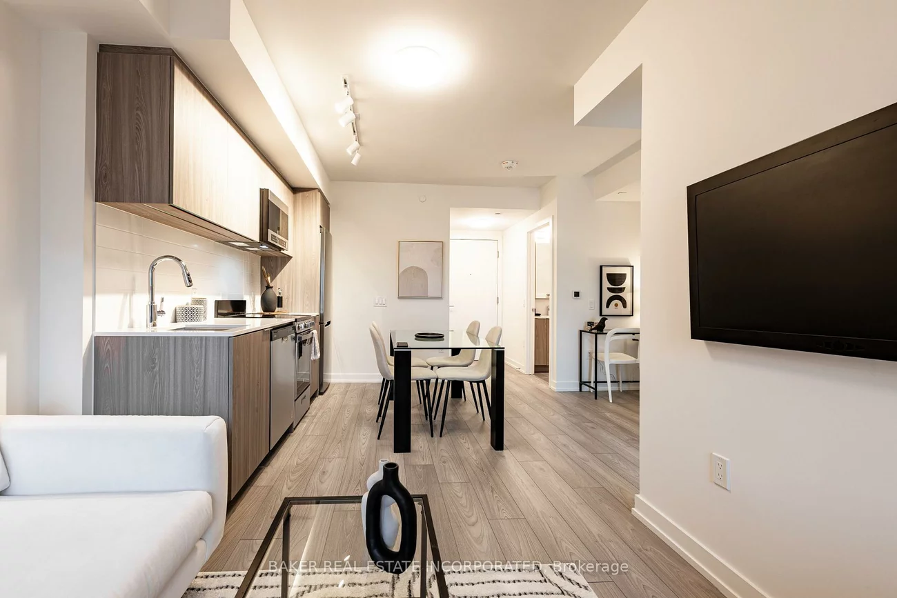 223, Redpath, Mount Pleasant West, Toronto