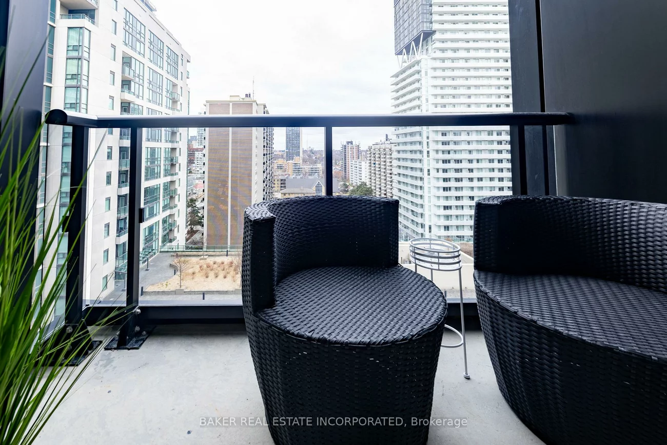 223, Redpath, Mount Pleasant West, Toronto