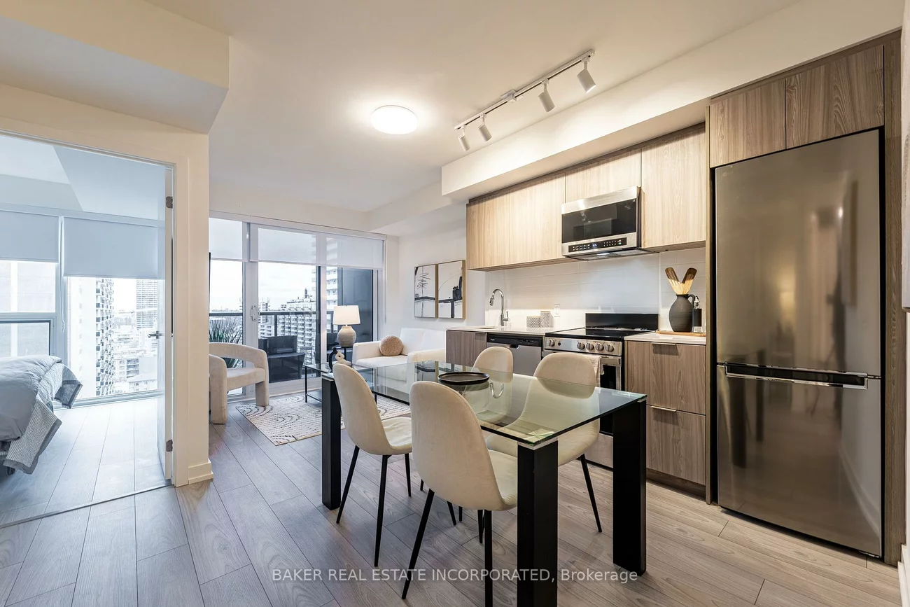 223, Redpath, Mount Pleasant West, Toronto