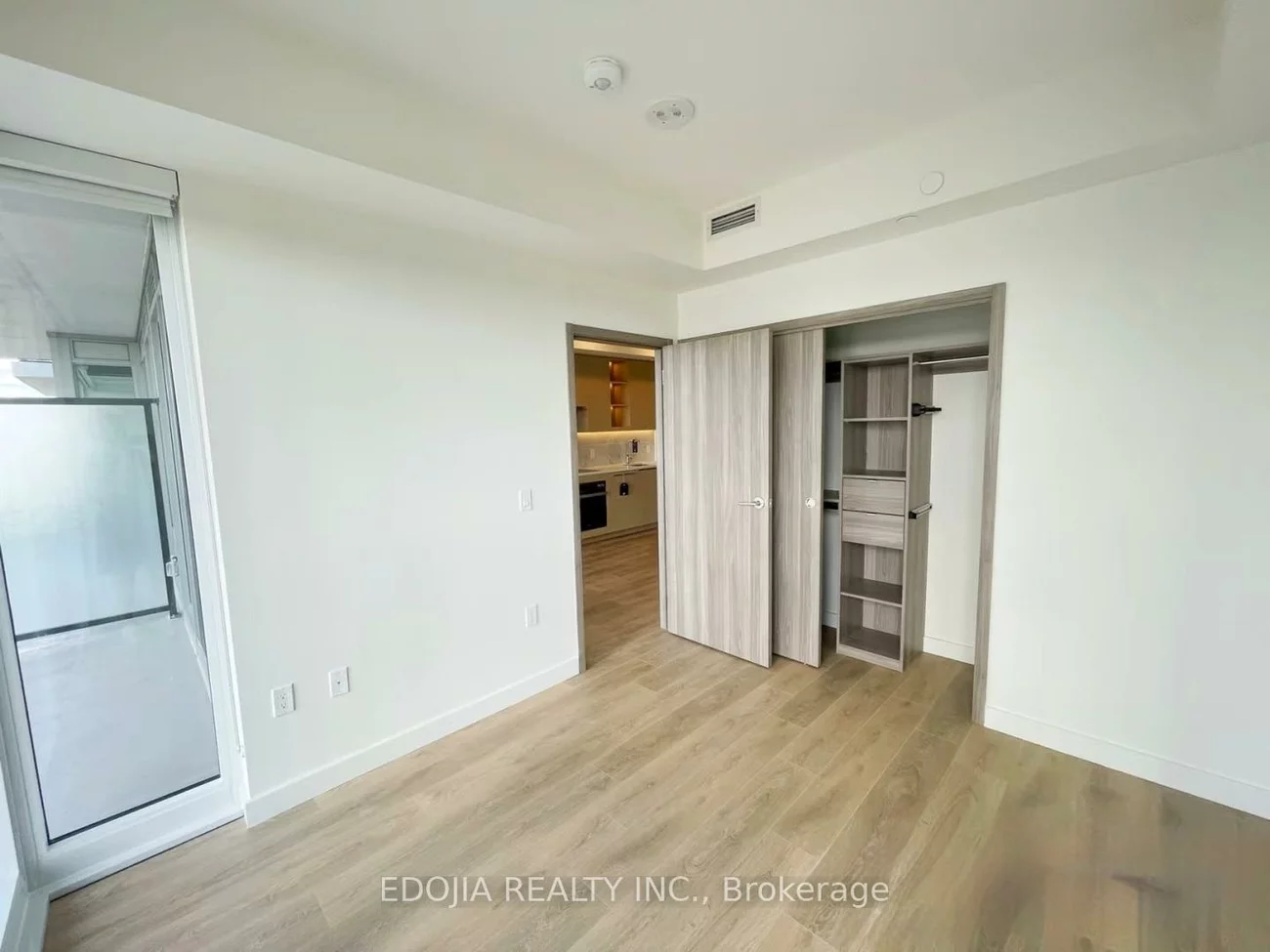 85, McMahon, Bayview Village, Toronto