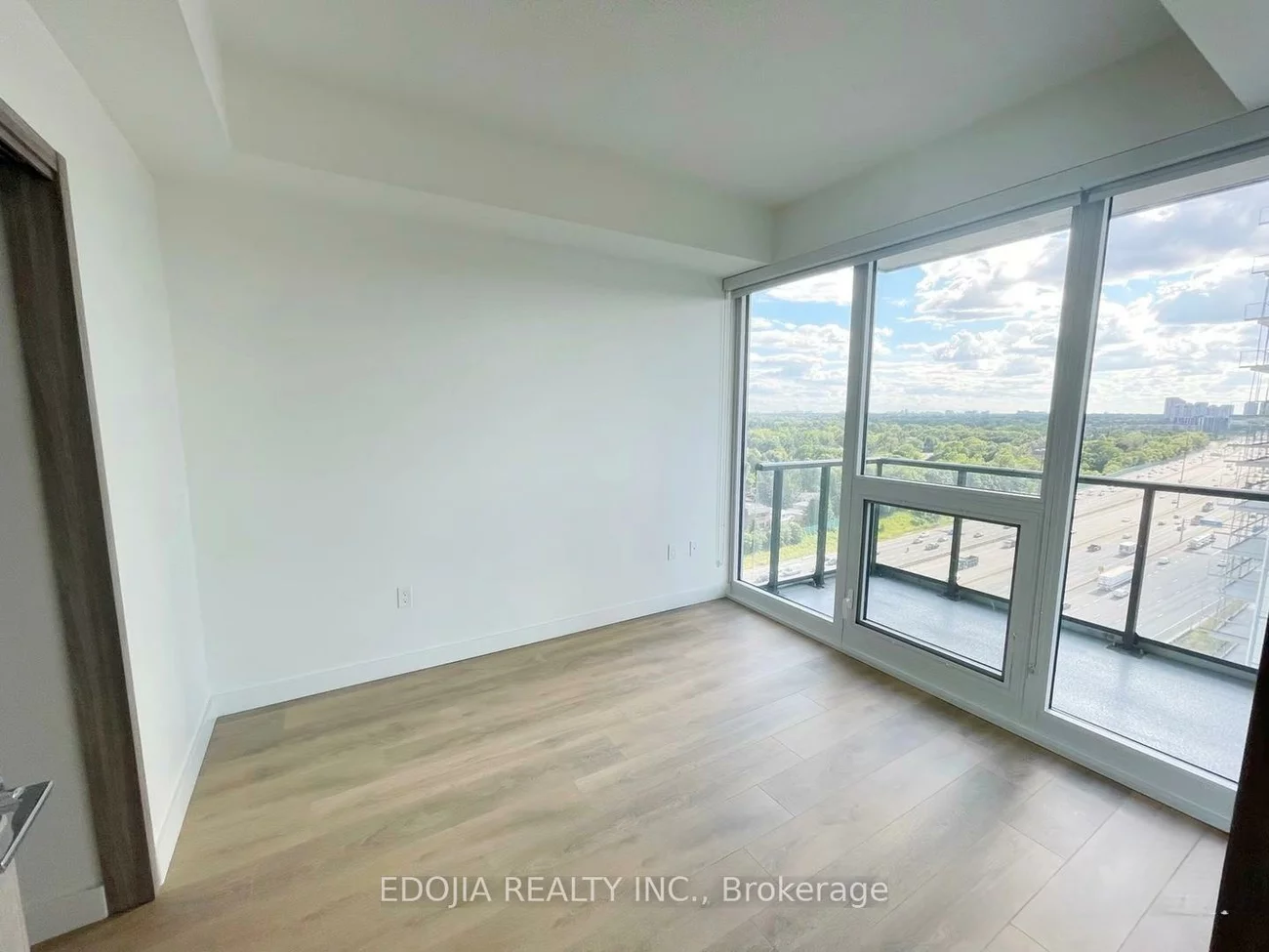 85, McMahon, Bayview Village, Toronto
