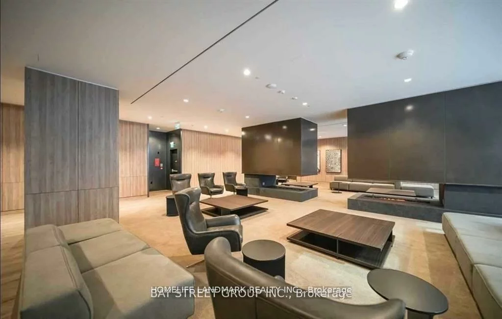 27, Bathurst, Waterfront Communities C1, Toronto