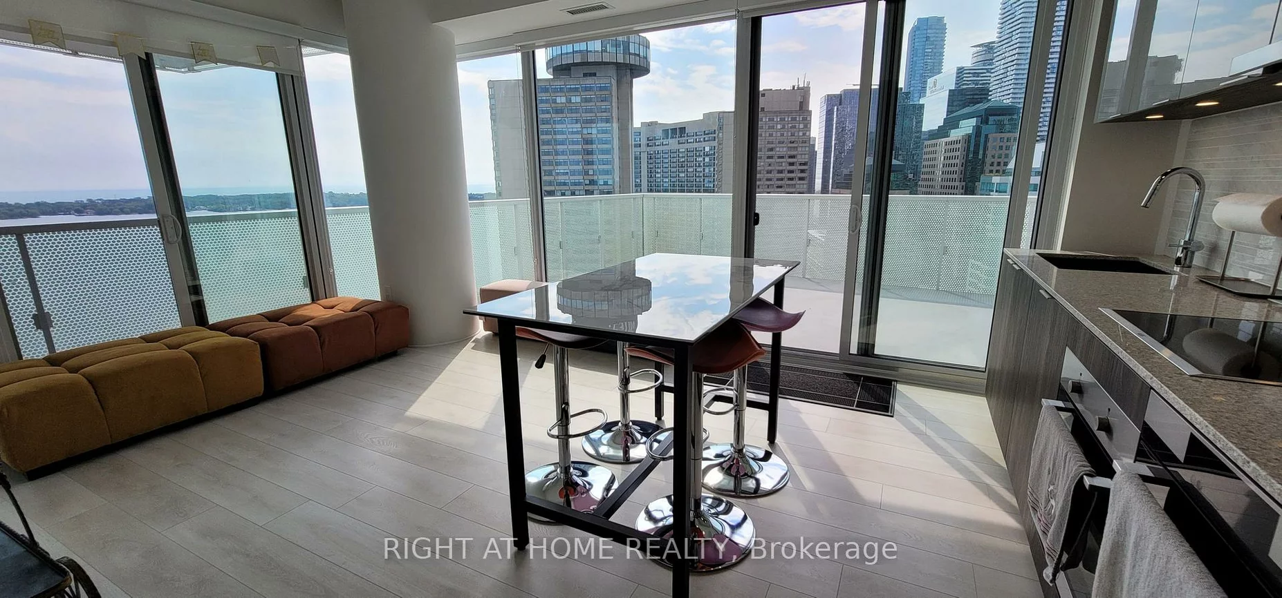 15, Queens Quay, Waterfront Communities C8, Toronto
