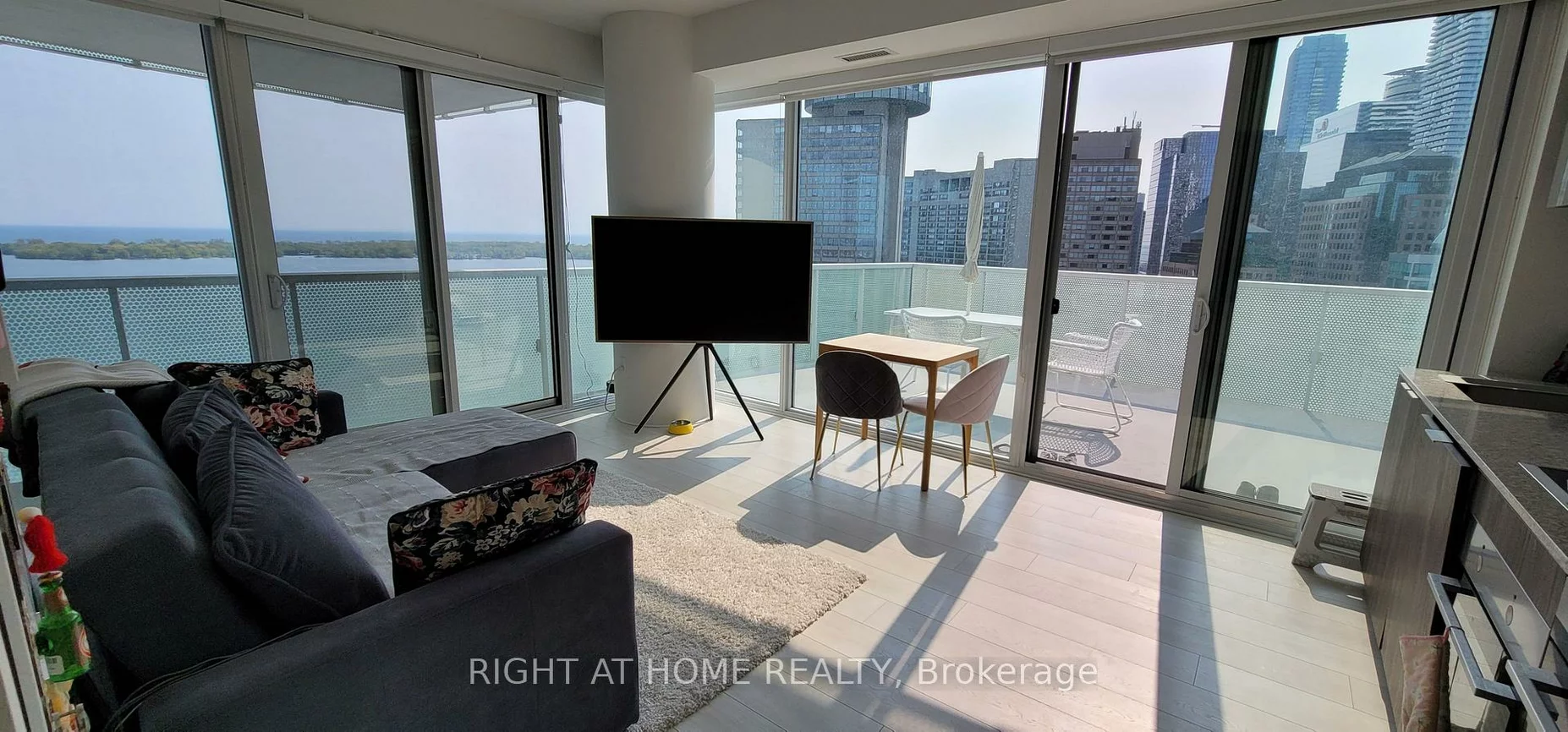 15, Queens Quay, Waterfront Communities C8, Toronto