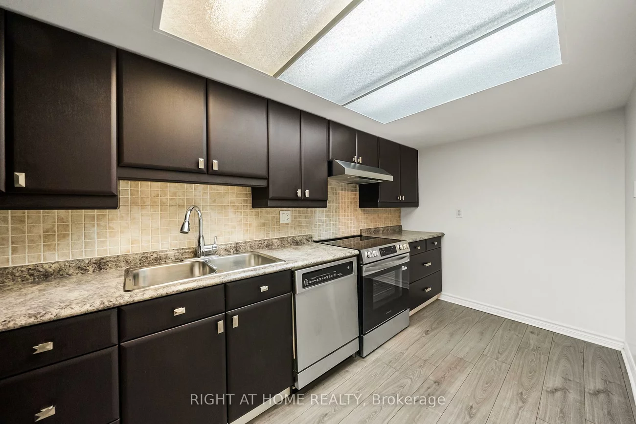 360, Bloor, Rosedale-Moore Park, Toronto