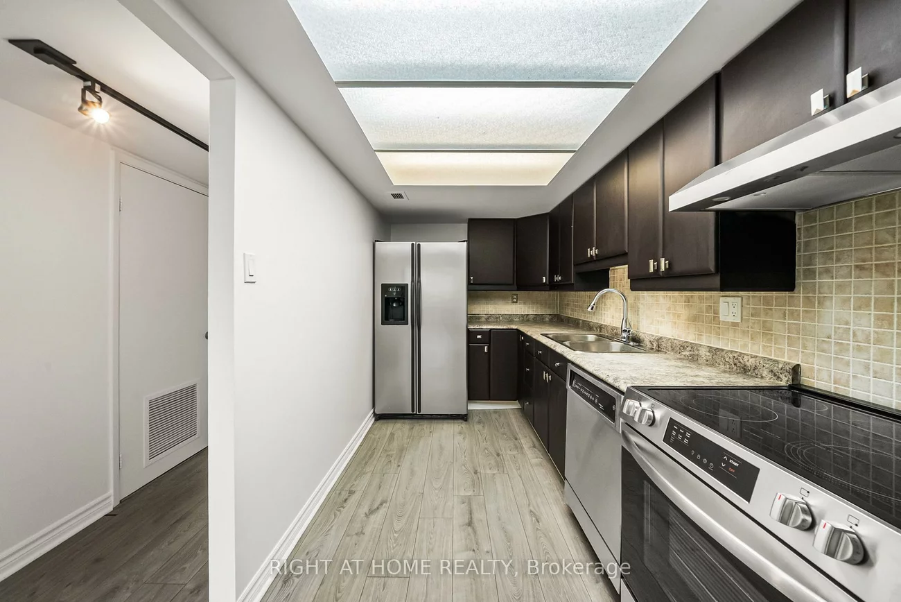 360, Bloor, Rosedale-Moore Park, Toronto