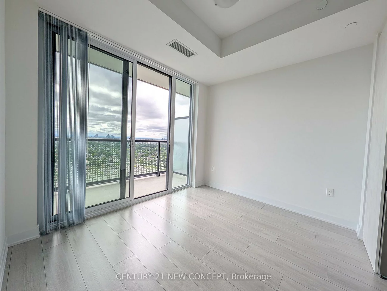 5858, Yonge, Newtonbrook West, Toronto
