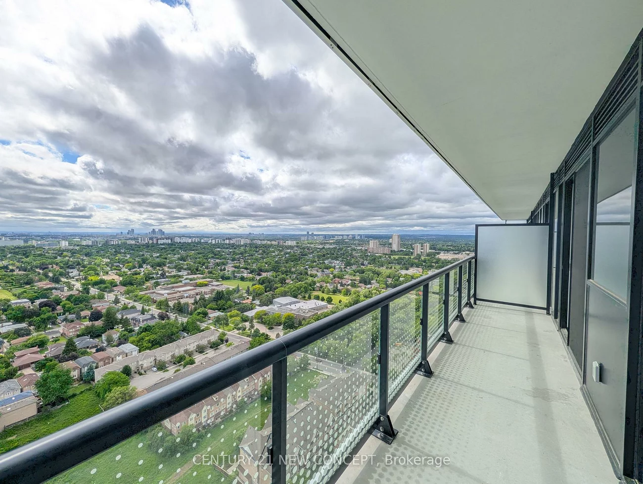 5858, Yonge, Newtonbrook West, Toronto