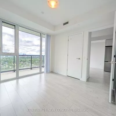 5858, Yonge, Newtonbrook West, Toronto