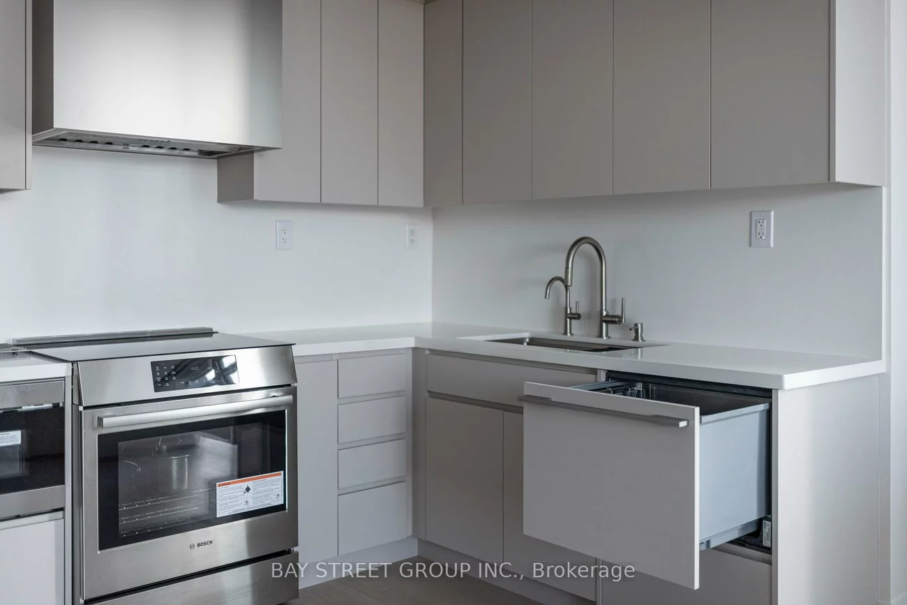 121, Mcmahon, Bayview Village, Toronto
