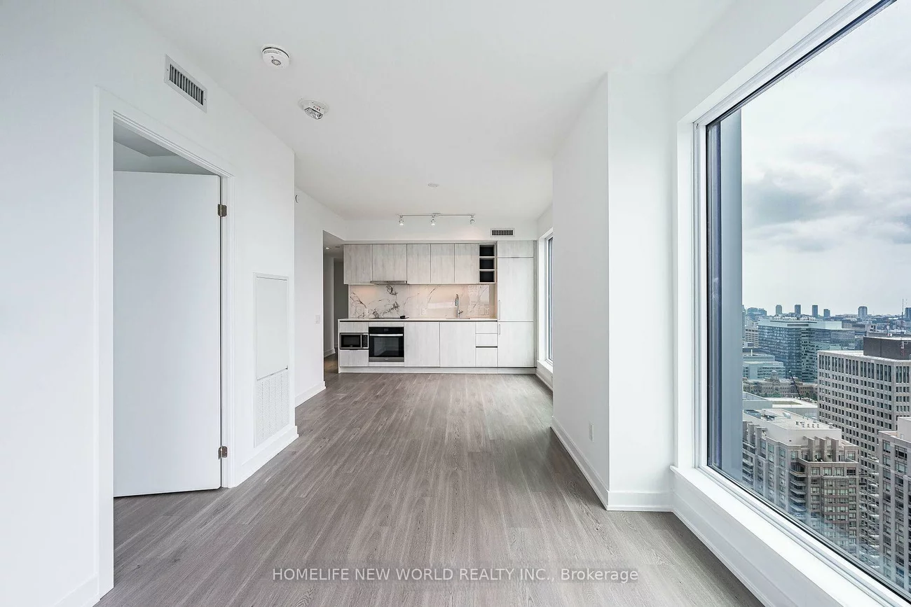 8, Wellesley, Bay Street Corridor, Toronto