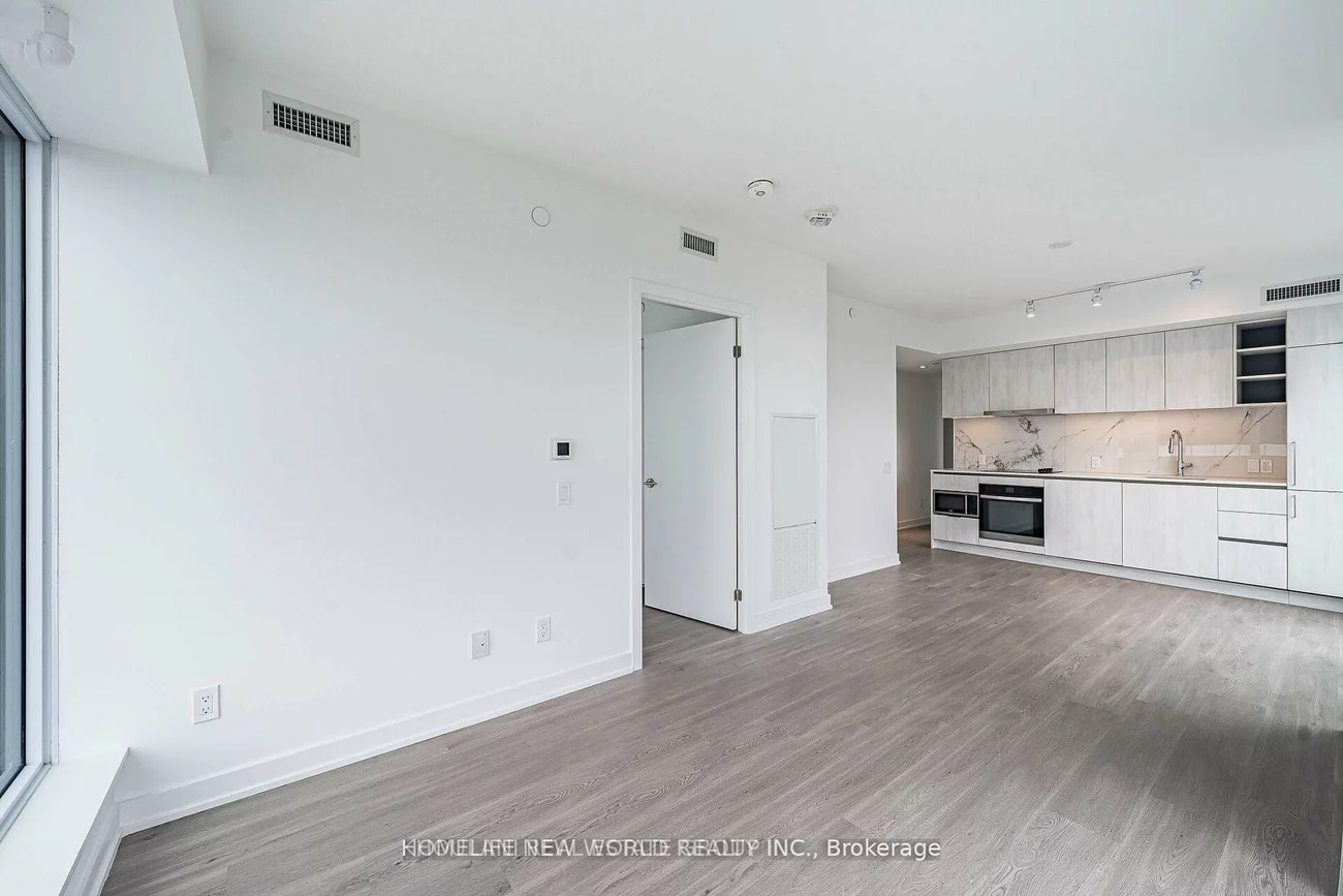 8, Wellesley, Bay Street Corridor, Toronto