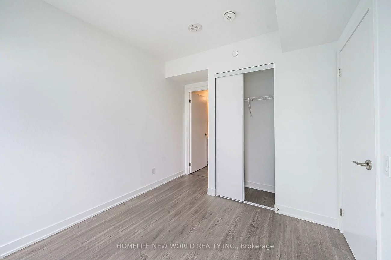 8, Wellesley, Bay Street Corridor, Toronto