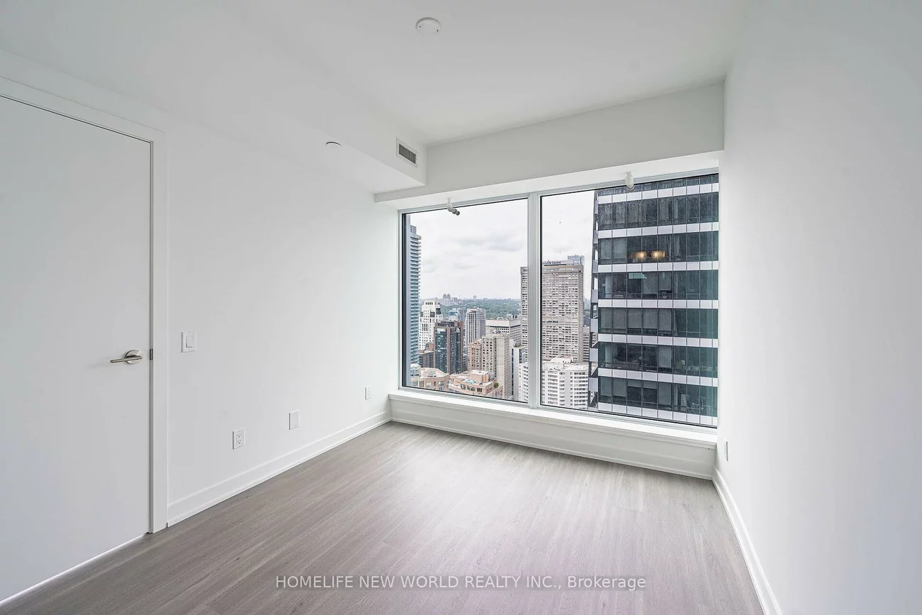 8, Wellesley, Bay Street Corridor, Toronto